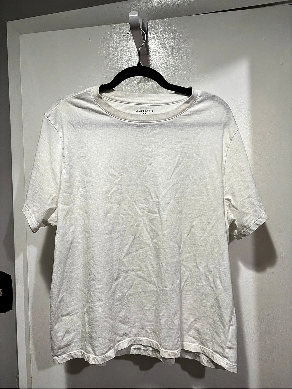 American Eagle White Short Sleeve Tee Size XL